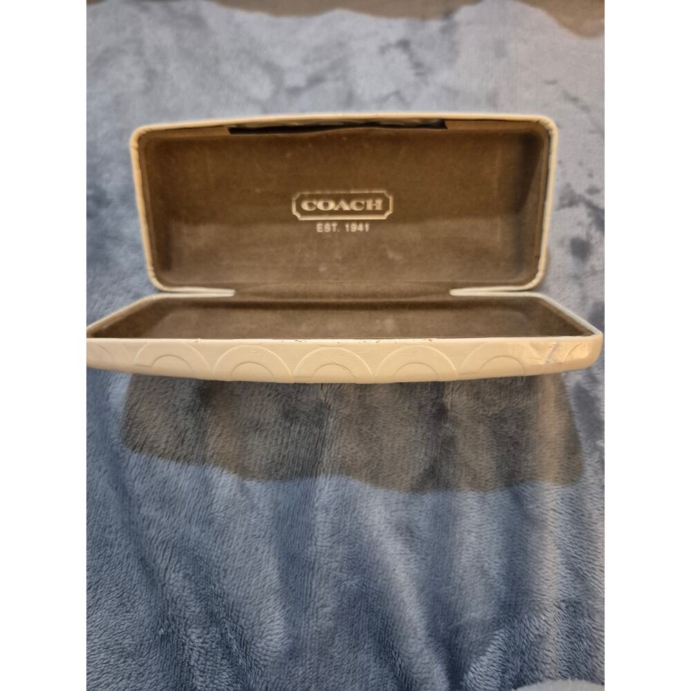 Authentic COACH White Signature C Hard Glasses Case – Cream/Off-White